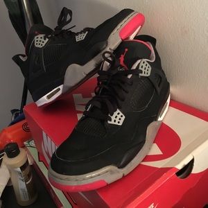 Bread 4s size 11